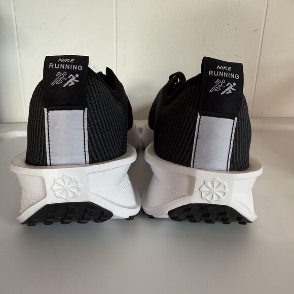 Nike Interact Run Shoes Womens Size 9.5 Black Road Running DX2292-003 Sneakers - Picture 5 of 12